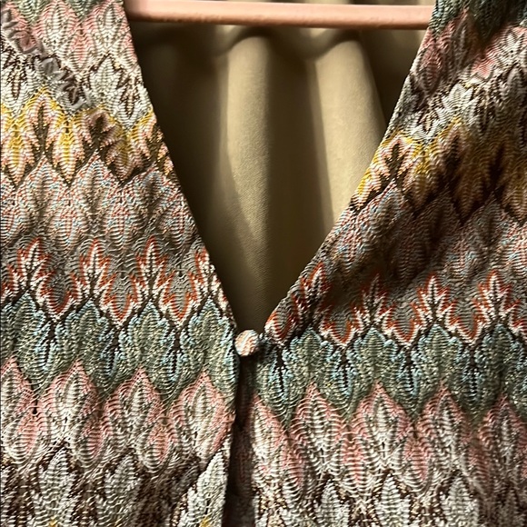 Multicolor Patterned Women's Buttonup - Picture 3 of 4